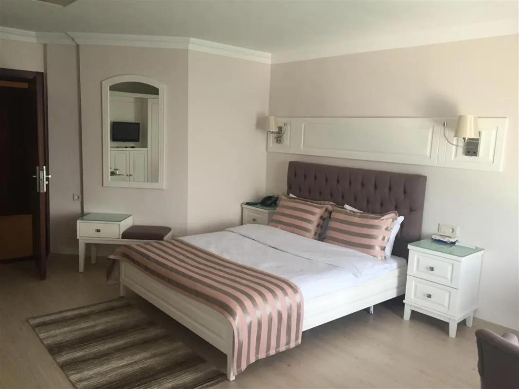 Blue Pier Hotel Κοτζαελί Εξωτερικό φωτογραφία