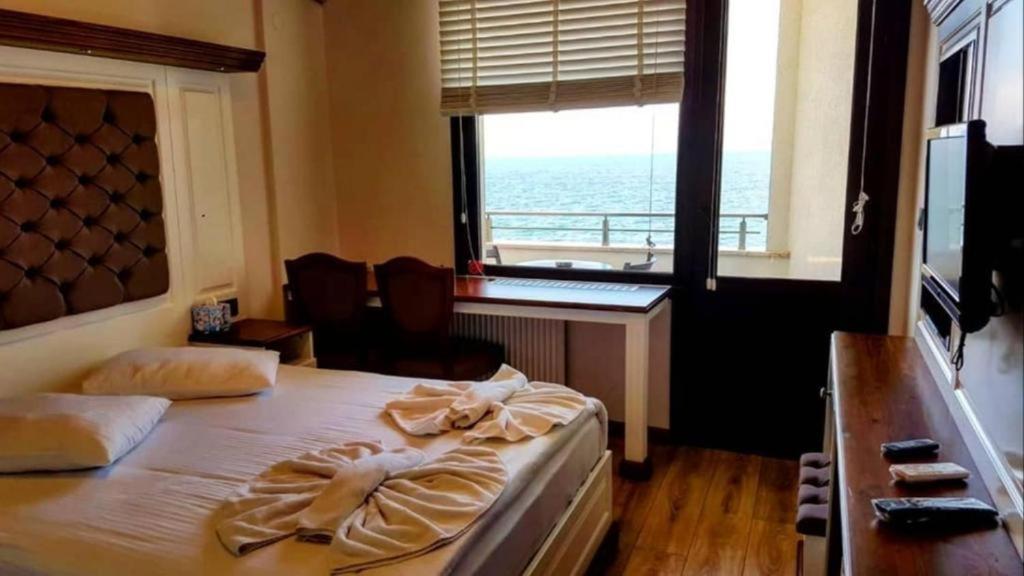 Blue Pier Hotel Κοτζαελί Εξωτερικό φωτογραφία