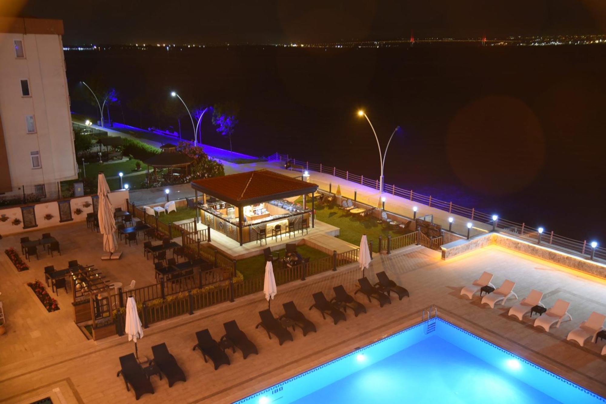 Blue Pier Hotel Κοτζαελί Εξωτερικό φωτογραφία