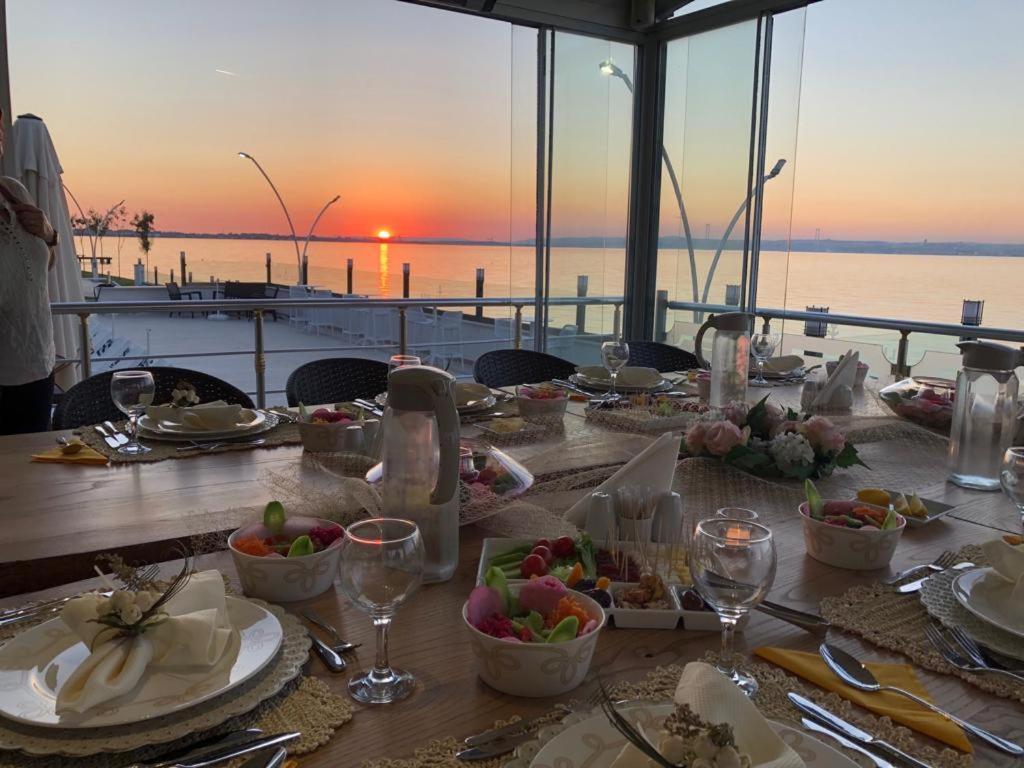 Blue Pier Hotel Κοτζαελί Εξωτερικό φωτογραφία